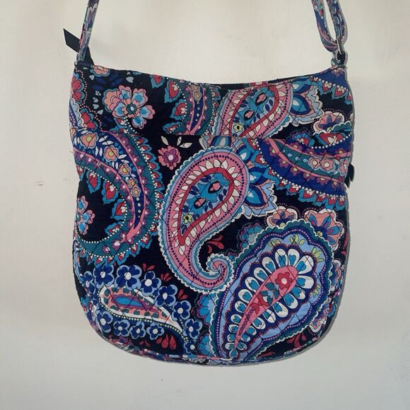 Vera Bradley Crossbody Purse. - Picture 9 of 9